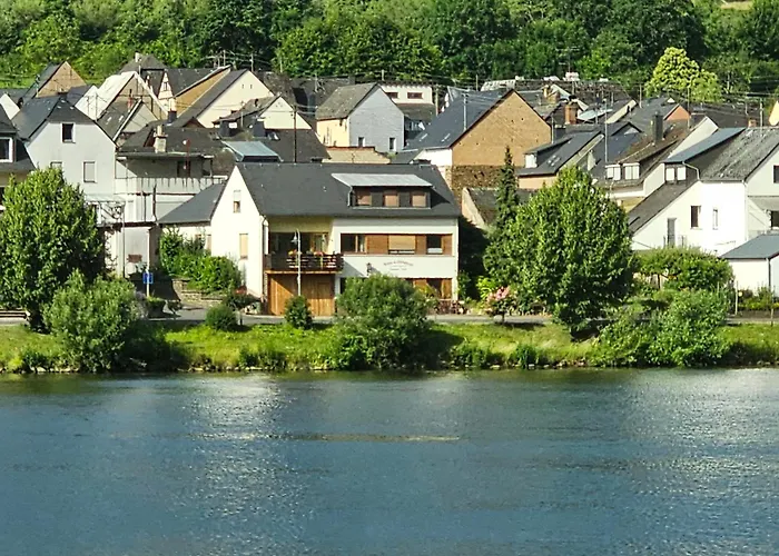 アパート Moselblickhaus